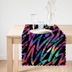 - Runner-5525-1 - Realhomes Siyah Zemin Üzerinde Neon Zigzag Desenli Dekoratif Runner Realhomes