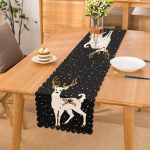 - Runner-7146 - Realhomes Siyah Zeminde Geyik Desenli Dijital Baskılı Modern Runner Realhomes