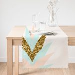 - Runner-7832-1 - Realhomes Renkli Zemin Üzerinde Gold Detaylı Hello Yazılı Dijital Baskılı Modern Runner Realhomes