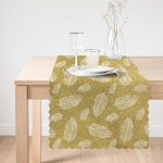 Gold Zemin Üzerinde Beyaz Renkli Yaprak Desenli Dijital Baskılı Modern Runner Realhomes