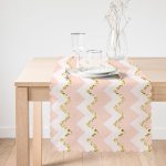 Pembe Zemin Üzerinde Gold Detaylı Renkli Zikzak Desenli Dijital Baskılı Modern Runner Realhomes