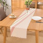 - Runner-8260 - Realhomes Renkli Zemin Üzerinde Gold Detaylı Geometrik Çizimli Dijital Baskılı Modern Runner Realhomes