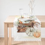 - Runner-8603-1 - Realhomes Beyaz Zemin Üzerinde Balkabağı Desenli Dijital Baskılı Modern Runner Realhomes