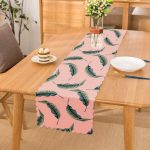 Pastel Zemin Üzerinde Yeşil Yaprak Desenli Dijital Baskılı Modern Runner Realhomes