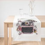 - SuetRunner-10139 - Realhomes Pembe Antika Daktilo Çizimli Dijital Baskılı Dekoratif Süet Runner Realhomes