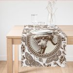 - SuetRunner-10420 - Realhomes  Karakalem Çiçek & Portre Desenli Dijital Baskılı Dekoratif Süet Runner Realhomes