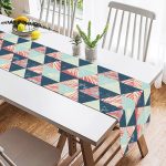 Renkli Zemin Üzerinde Üçgen Desenli Dijital Baskılı Modern Süet Runner Realhomes