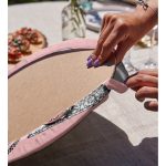 Pembe Zemin Antika Telefon Tasarımlı Dijital Baskılı Modern 2'li Yuvarlak Servis Altlığı – Supla Realhomes