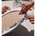 Beyaz Zemin Antika Telefon Çizimli Dijital Baskılı Dekoratif 2'li Yuvarlak Servis Altlığı – Supla Realhomes