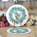 - Supla2li-10025-Mavi-Celenkli-Eldiven-Tasarimli-Dijital-Baskili-Modern-2li-Yuvarlak-Servis-Altligi-–-Supla - Realhomes Mavi Çelenkli Eldiven Tasarımlı Dijital Baskılı Modern 2'li Yuvarlak Servis Altlığı – Supla Realhomes