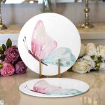 Beyaz Zemin Pembe  & Mavi Kelebek Motifli Dijital Baskılı Modern 2'li Yuvarlak Servis Altlığı – Supla Realhomes