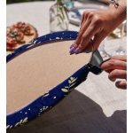 Lacivert Zeminli Yaprak Motifli Dijital Baskılı Modern 2'li Yuvarlak Servis Altlığı – Supla Realhomes