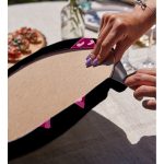 Siyah Zemin Pembe Kurdale Tasarımlı Dijital Baskılı Dekoratif 2'li Yuvarlak Servis Altlığı – Supla Realhomes