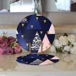 Lacivert Zemin Geometrik Üçgen Tasarımlı Dijital Baskılı Dekoratif 2'li Yuvarlak Servis Altlığı – Supla Realhomes