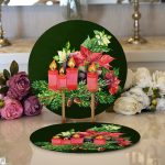 Yeşil Zemin Çam Yapraklı Mum Tasarımlı Dijital Baskılı Modern 2'li Yuvarlak Servis Altlığı – Supla Realhomes