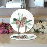 - Supla2li-10155-Kozalak-Cizimli-Cristmas-Temali-Dijital-Baskili-Dekoratif-2li-Yuvarlak-Servis-Altligi-–-Supla-2 - Realhomes Kozalak Çizimli Cristmas Temalı Dijital Baskılı Dekoratif 2'li Yuvarlak Servis Altlığı – Supla Realhomes