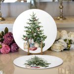 Çam Ağacı Altında Hediye Paketleri Özel Tasarım Dijital Baskılı Dekoratif 2'li Yuvarlak Servis Altlığı – Supla Realhomes