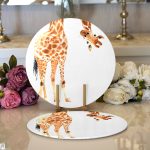 Beyaz Zemin Zürafa Desenli Dijital Baskılı Dekoratif 2'li Yuvarlak Servis Altlığı – Supla Realhomes