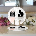 - Supla2li-10230-Krem-Kumlama-Zemin-Kaktus-Tasarimli-Dijital-Baskili-Dekoratif-2li-Yuvarlak-Servis-Altligi-–-Supla-2 - Realhomes Krem Kumlama Zemin Kaktüs Tasarımlı Dijital Baskılı Dekoratif 2'li Yuvarlak Servis Altlığı – Supla Realhomes