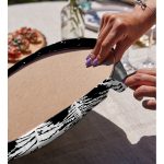 - Supla2li-10242-Siyah-Zemin-Beyaz-Cam-Agaci-Desenli-Dijital-Baskili-Dekoratif-2li-Yuvarlak-Servis-Altligi-–-Supla-3 - Realhomes Siyah Zemin Beyaz Çam Ağacı Desenli Dijital Baskılı Dekoratif 2'li Yuvarlak Servis Altlığı – Supla Realhomes