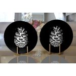 - Supla2li-10244-Siyah-Beyaz-Kozalak-Motifli-Dijital-Baskili-Dekoratif-2li-Yuvarlak-Servis-Altligi-–-Supla-1 - Realhomes Siyah Beyaz Kozalak Motifli Dijital Baskılı Dekoratif 2'li Yuvarlak Servis Altlığı – Supla Realhomes