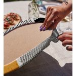 - Supla2li-10250-Soyut-Ilkel-Desen-Tasarimli-Dijital-Baskili-Dekoratif-2li-Yuvarlak-Servis-Altligi-–-Supla-3 - Realhomes Soyut İlkel Desen Tasarımlı Dijital Baskılı Dekoratif 2'li Yuvarlak Servis Altlığı – Supla Realhomes