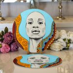 - Supla2li-10256-Etnik-Afrikali-Kiz-Motifli-Dijital-Baskili-Dekoratif-2li-Yuvarlak-Servis-Altligi-–-Supla - Realhomes Etnik Afrikalı Kız Motifli Dijital Baskılı Dekoratif 2'li Yuvarlak Servis Altlığı – Supla Realhomes