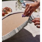 - Supla2li-10304-Soyut-Tarzda-Onedraw-Cizimli-Dijital-Baskili-Dekoratif-2li-Yuvarlak-Servis-Altligi-–-Supla-3 - Realhomes  Soyut Tarzda Onedraw Çizimli Dijital Baskılı Dekoratif 2'li Yuvarlak Servis Altlığı – Supla Realhomes