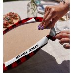 - Supla2li-10374-Merry-Xmas-Ekose-Tasarimli-Dijital-Baskili-Dekoratif-2li-Yuvarlak-Servis-Altligi-–-Supla-3 - Realhomes  Merry Xmas Ekose Tasarımlı Dijital Baskılı Dekoratif 2'li Yuvarlak Servis Altlığı – Supla Realhomes