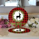 Ekose Zemin Çelenkli Geyik Motifli Dijital Baskılı Modern 2'li Yuvarlak Servis Altlığı – Supla Realhomes