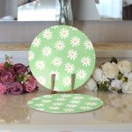 Yeşil Zemin Papatya Özel Tasarımlı Dijital Baskılı Modern 2'li Yuvarlak Servis Altlığı – Supla Realhomes