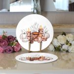 - Supla2li-10390-Ozel-Tasarim-Kabak-Mum-Temali-Dijital-Baskili-Dekoratif-2li-Yuvarlak-Servis-Altligi-–-Supla-2 - Realhomes Özel Tasarım Kabak & Mum Temalı Dijital Baskılı Dekoratif 2'li Yuvarlak Servis Altlığı – Supla Realhomes