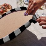 4'lü Siyah Gri Zeminde Geyik Ve Yazılı Özel Tasarım Servis Altlığı & Supla Realhomes