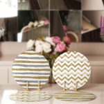 - Supla4lu-Set117-1 - Realhomes 4'lü Beyaz Zeminli Gold Detaylı Geometrik Çizimli Servis Altlığı & Supla Realhomes