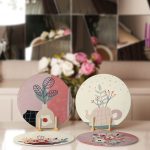 - Supla4lu-Set174-1 - Realhomes  4'lü Renkli Zeminli Onedraw Çizimli Vazo Desenli Servis Altlığı & Supla Realhomes