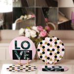 - Supla4lu-Set24-1 - Realhomes 4'lü Pembe Renkli Geometrik Love Tasarımlı Servis Altlığı & Supla Realhomes