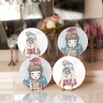 4'lü Fotoğraf Çeken & Kahve İçen Kız Tasarımlı Servis Altlığı & Supla Realhomes