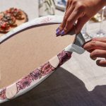 4'lü Fotoğraf Çeken & Kahve İçen Kız Tasarımlı Servis Altlığı & Supla Realhomes