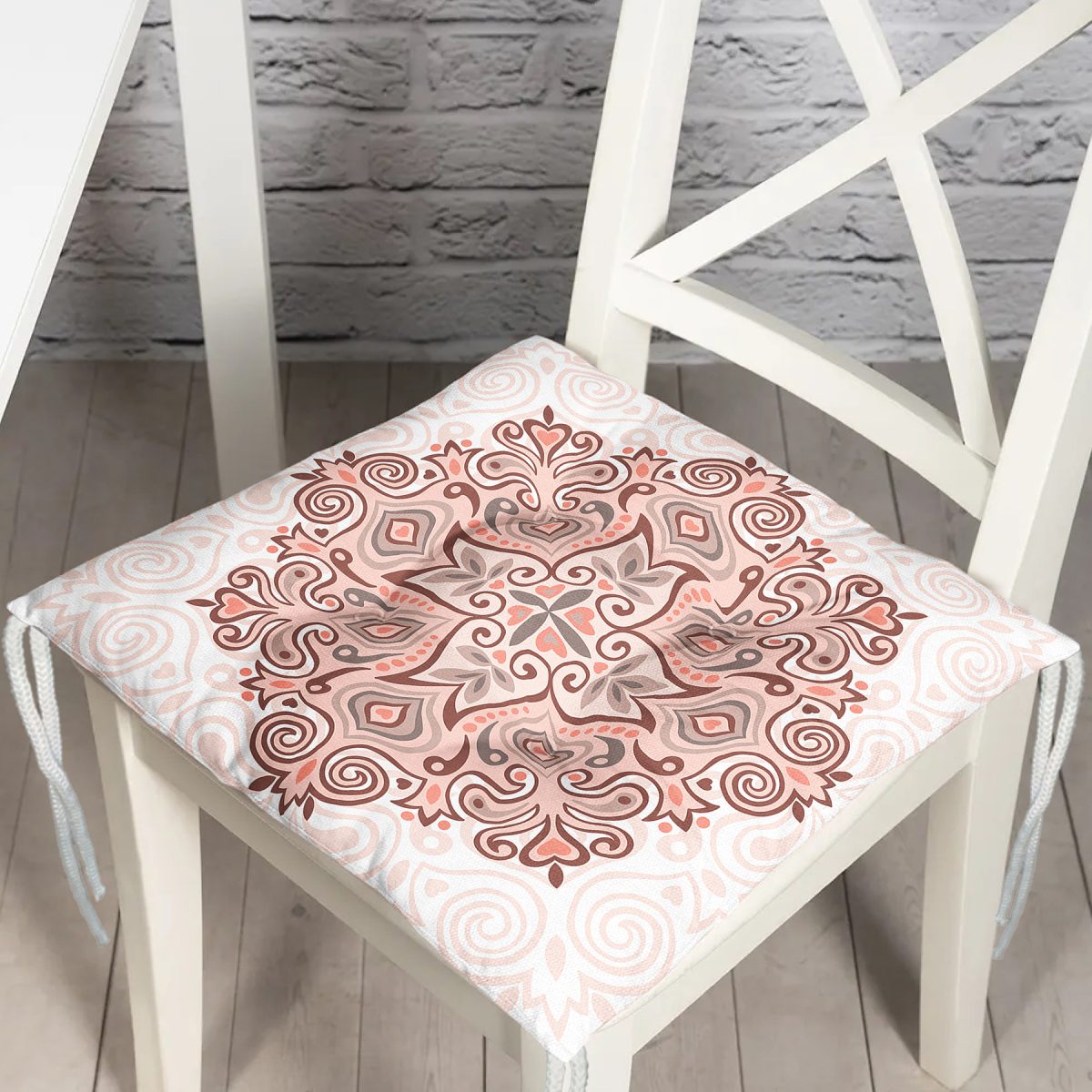 Damask Resimli Pofuduk Kare Sandalye Minderi 40x40cm Düğmeli Realhomes