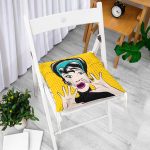 - P161-Gorsel-1 - Realhomes Pop Art Resimli Pofuduk Kare Sandalye Minderi 40x40cm Düğmeli Realhomes