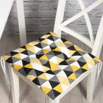 - P2065-Gorsel - Realhomes  RealHomes Dijital Baskılı Pofuduk Sandalye Minderi 40 x 40 cm Düğmeli Realhomes