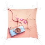 - P3010-Gorsel-2 - Realhomes 3D Instagram Fotoğraf Makinası Desenli Dijital Baskılı Pofuduk Sandalye Minderi Realhomes