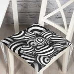 - P3011-Gorsel - Realhomes Siyah Beyaz 3 Boyutlu Küreler Dijital Baskılı Pofuduk Sandalye Minderi Realhomes