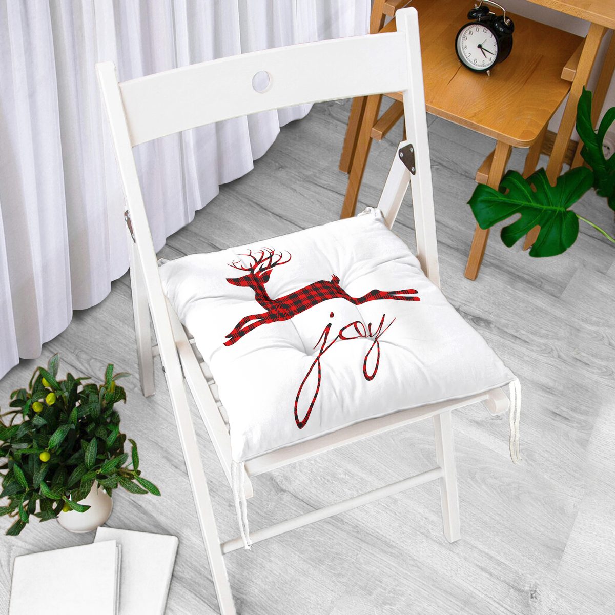 Joy Ekose Geyik Desenli Dekoratif Pofuduk Sandalye Minderi Realhomes