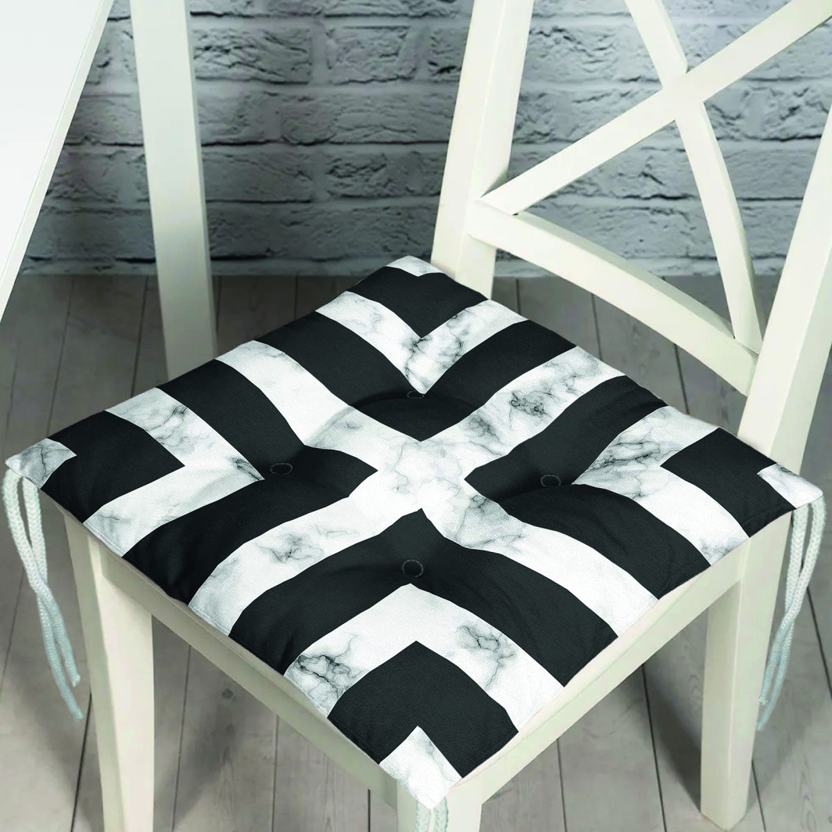 Mermer Zeminli Siyah Geometrik Desenli Modern Pofuduk Sandalye Minderi Realhomes
