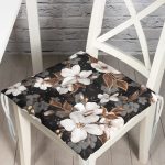 - P3185-Gorsel - Realhomes Siyah Zeminde 3D Çiçekler Temalı Modern Pofuduk Sandalye Minderi Realhomes