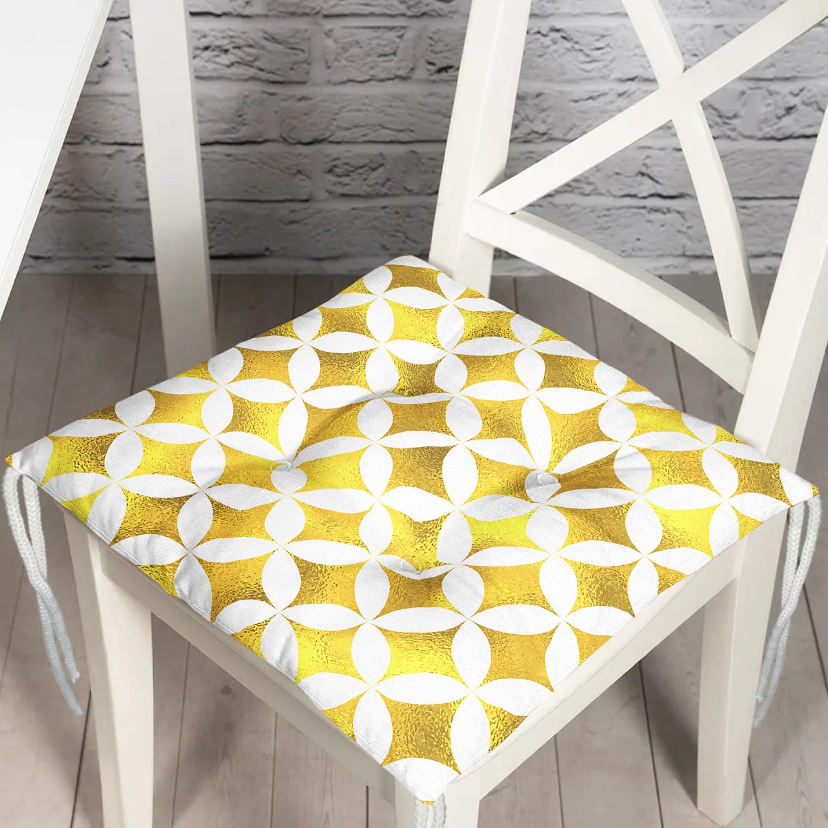 Geometrik Altın Renkte Desenler Modern Pofuduk Sandalye Minderi Realhomes