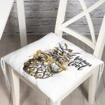- P3220-Gorsel - Realhomes  Beyaz Zeminde 3D Ananas Özel Tasarımlı Pofuduk Sandalye Minderi Realhomes