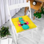 - P3234-Gorsel-1 - Realhomes  Sarı Zeminli Ananas Detaylı Modern Pofuduk Sandalye Minderi Realhomes