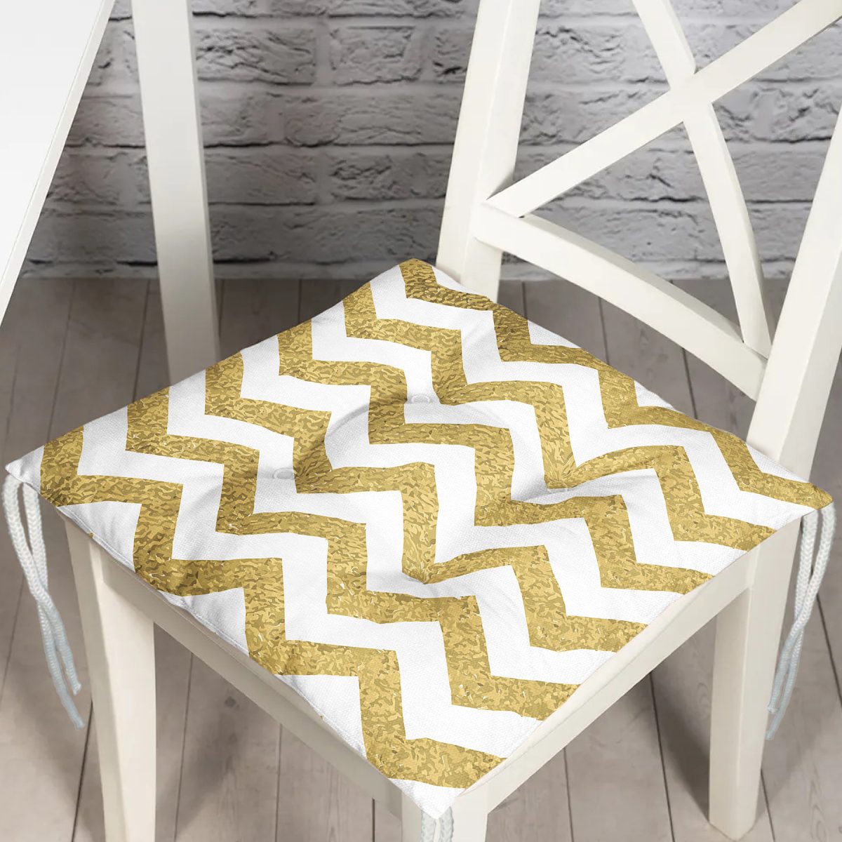 Zigzag Altın Kabartma Desenli Modern Tasarımlı Pofuduk Sandalye Minderi Realhomes